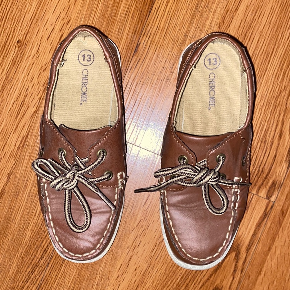Boys dress shoe